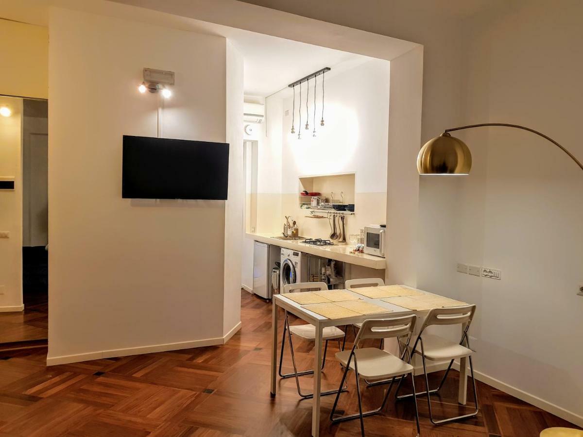 Piazza Martiri Apartment Каляри Екстериор снимка