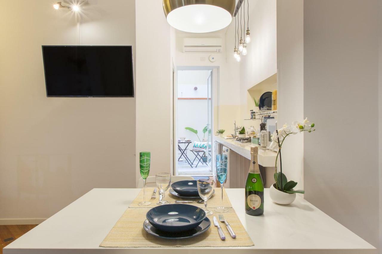 Piazza Martiri Apartment Каляри Екстериор снимка