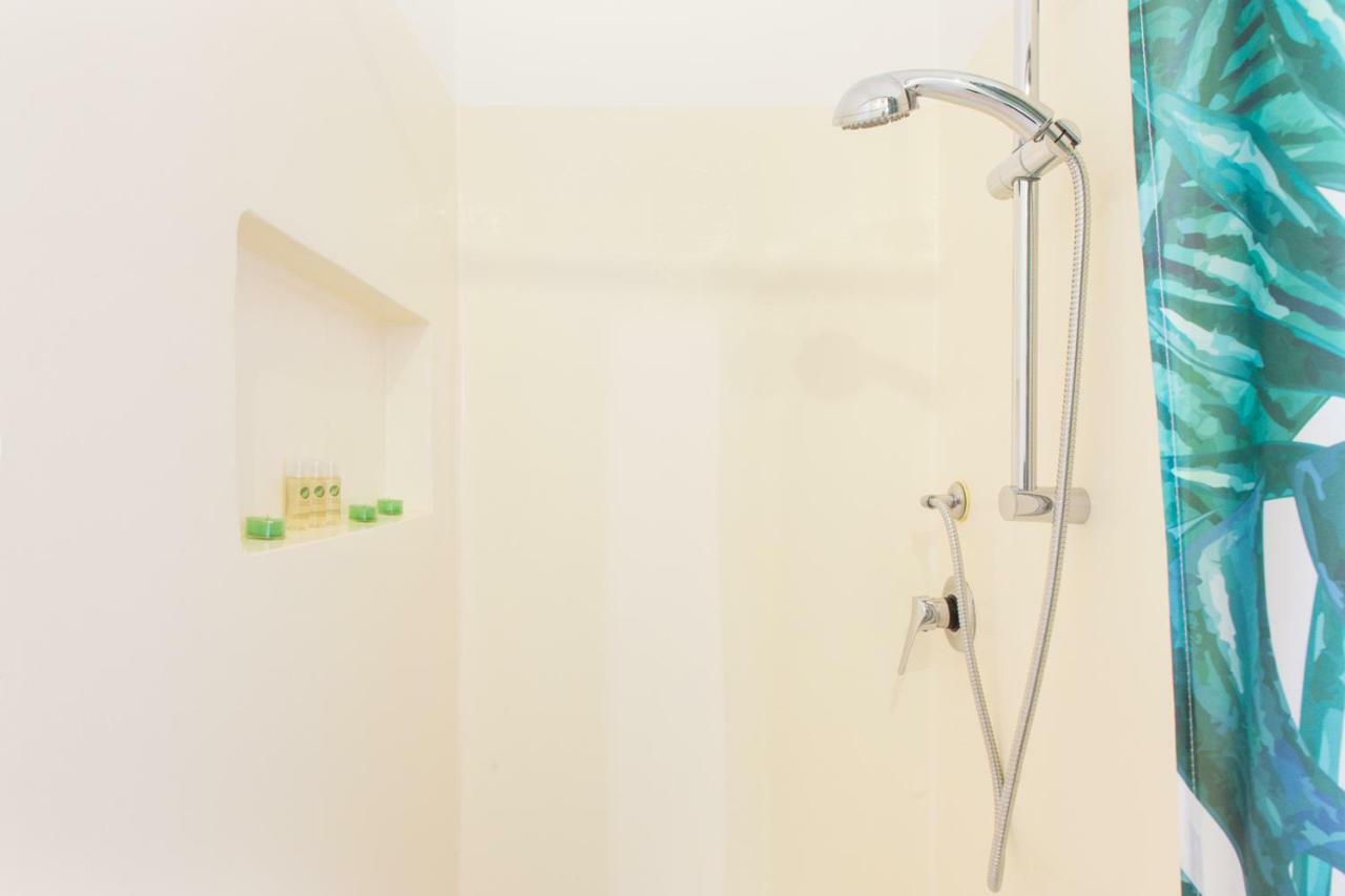 Piazza Martiri Apartment Каляри Екстериор снимка