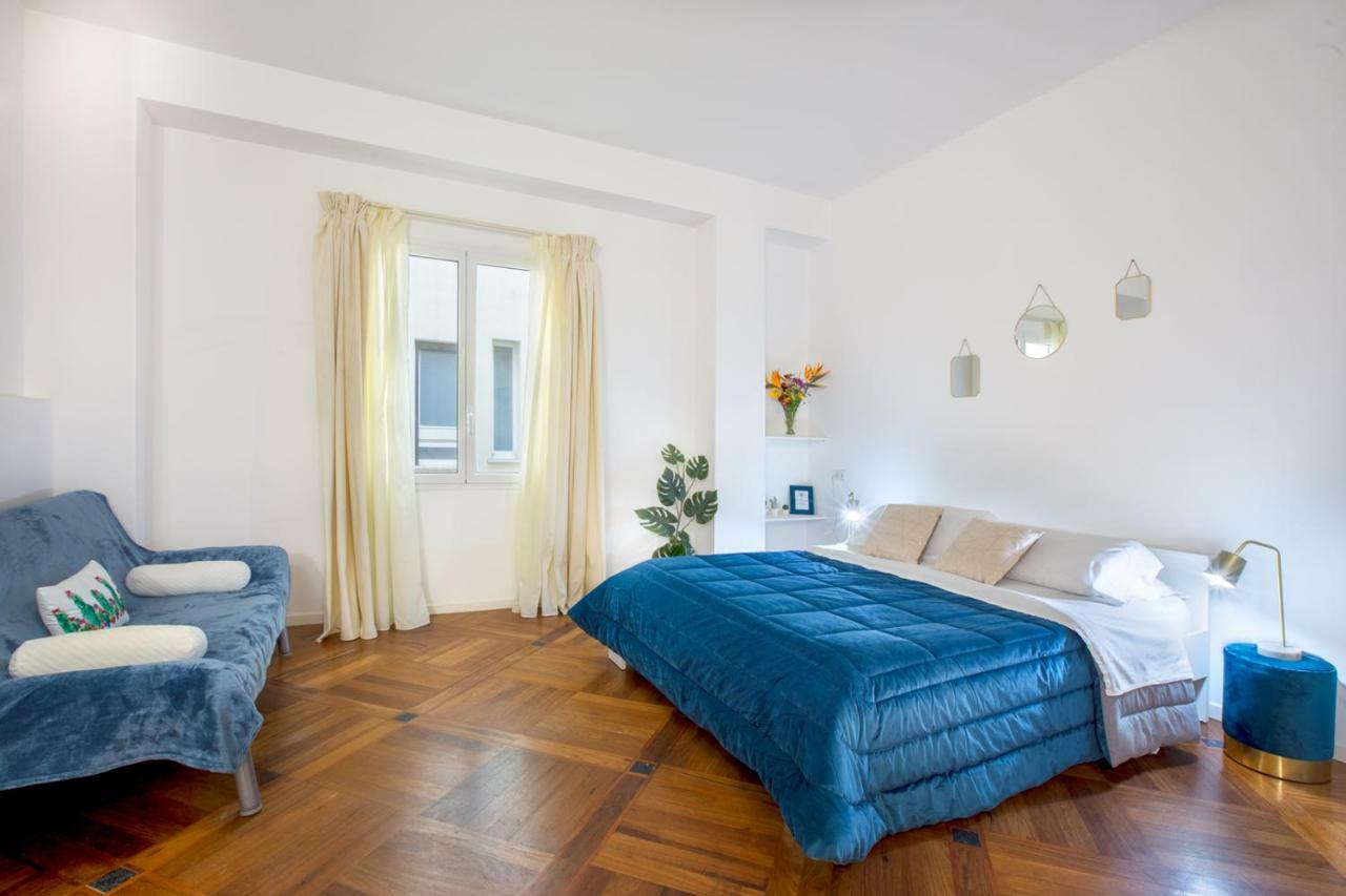 Piazza Martiri Apartment Каляри Екстериор снимка